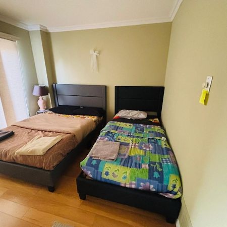Room With Private Patio Next To Toronto Airport Mississauga Esterno foto