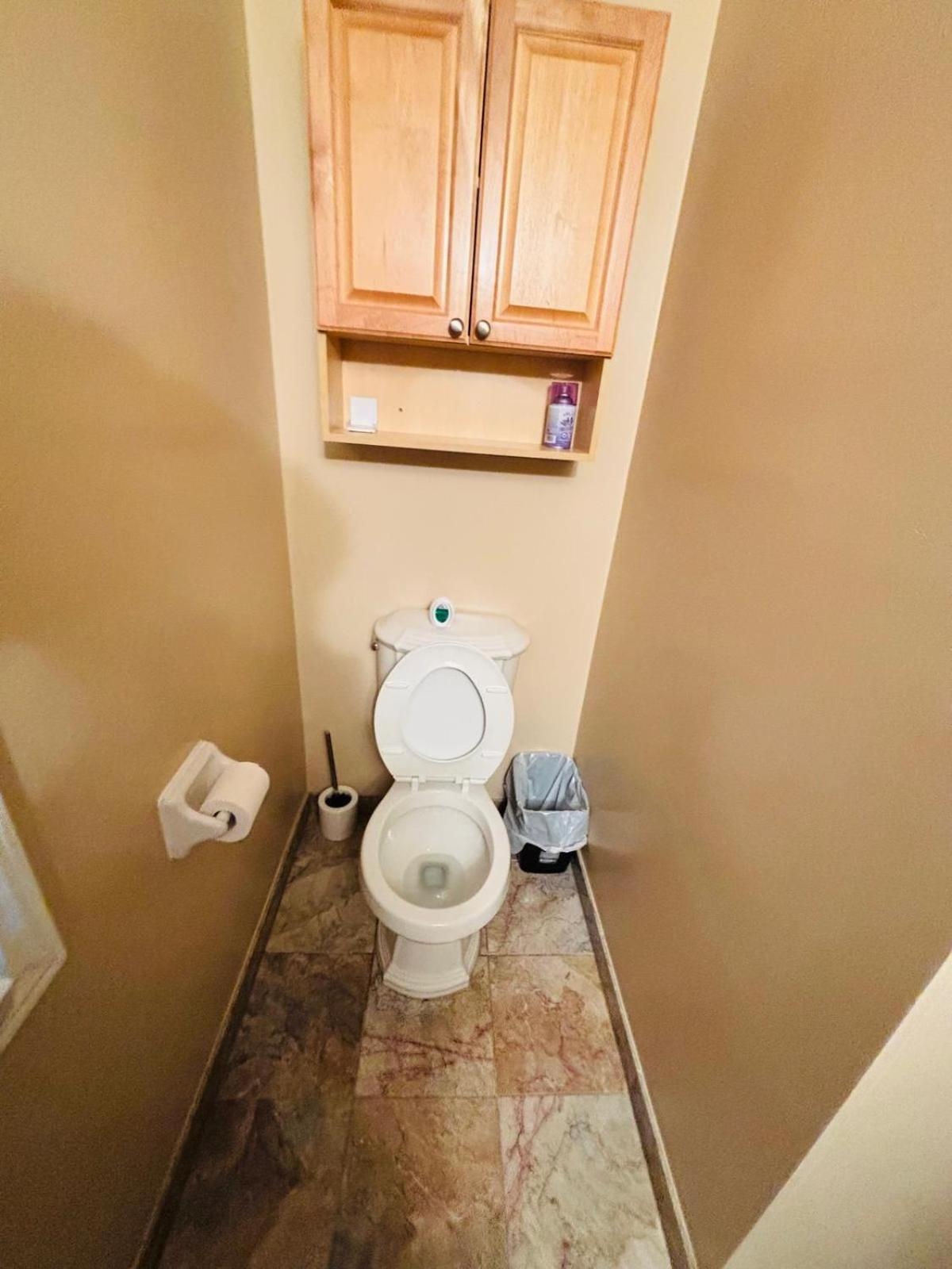 Room With Private Patio Next To Toronto Airport Mississauga Esterno foto
